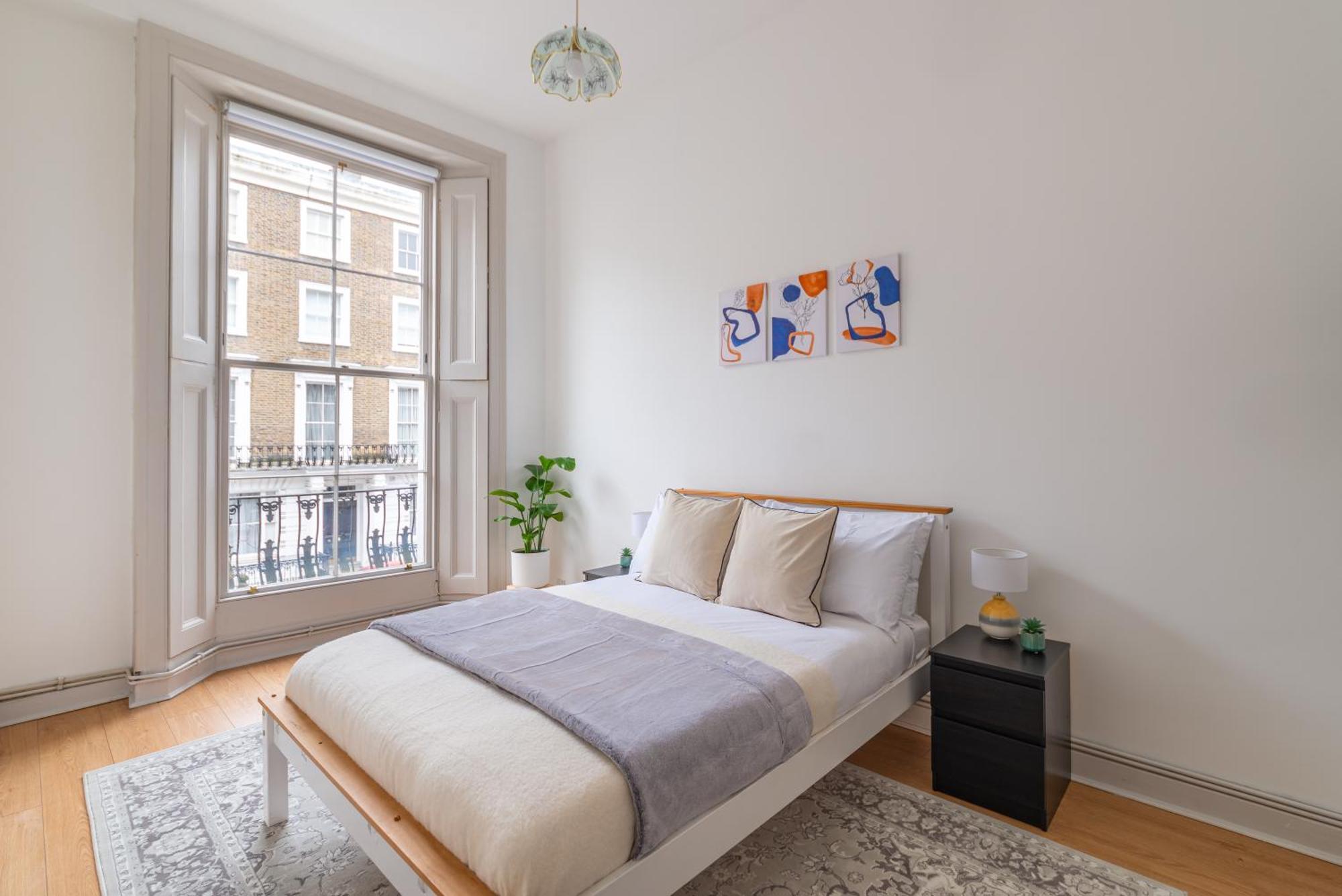 Central London 3Br In A Stucco Townhouse *