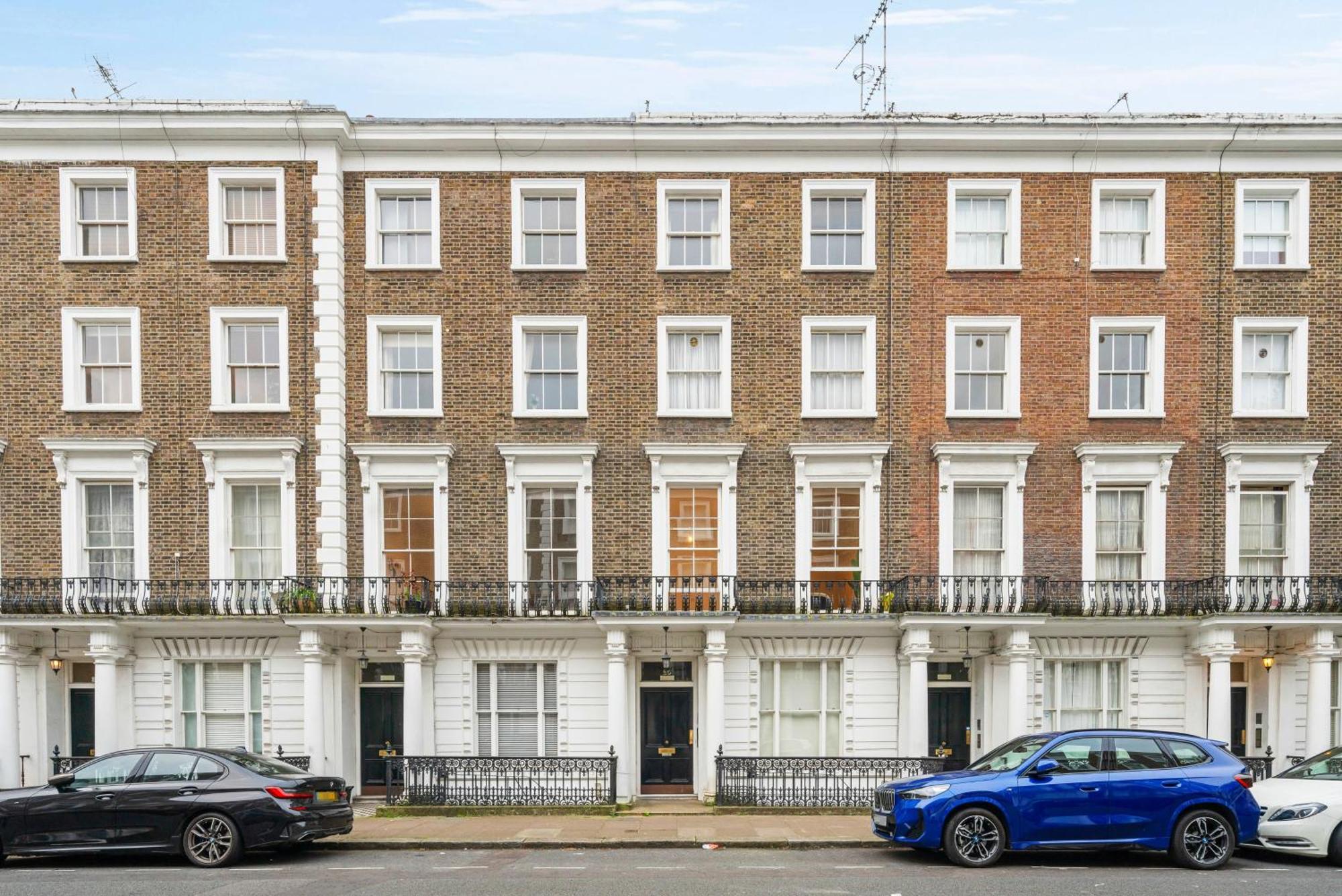 Central London 3Br In A Stucco Townhouse
